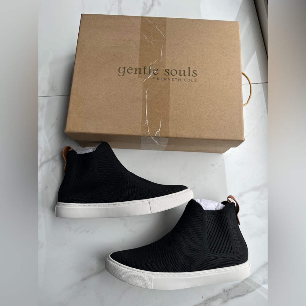 Gentle souls by Kenneth Cole